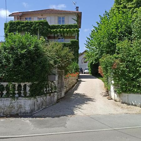Une Tiny House A Decouvrir Au Coeur De La Cite ! คองเทร็กเซวิลล์ ภายนอก รูปภาพ