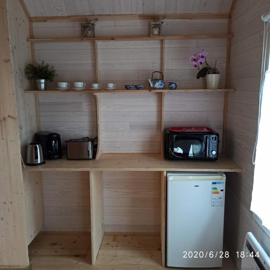 Une Tiny House A Decouvrir Au Coeur De La Cite ! คองเทร็กเซวิลล์ ภายนอก รูปภาพ