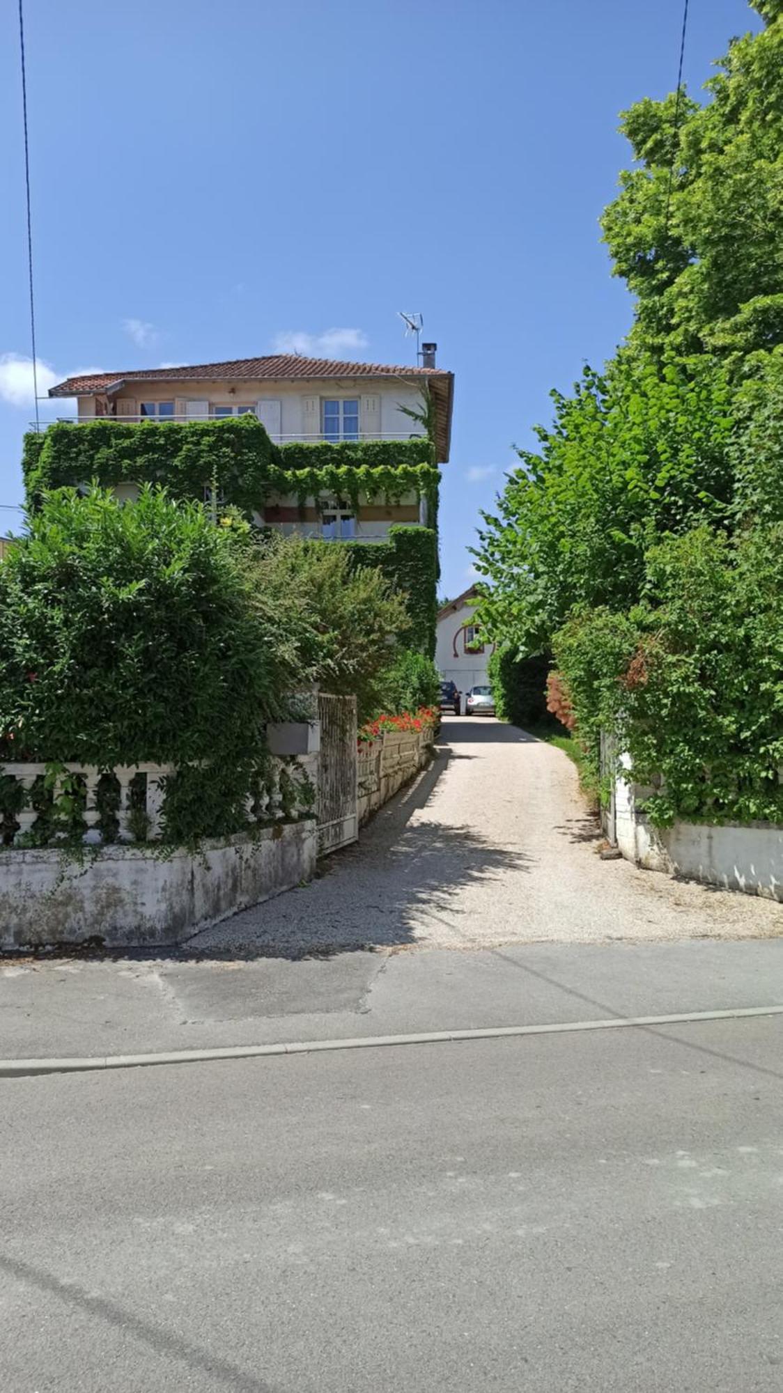 Une Tiny House A Decouvrir Au Coeur De La Cite ! คองเทร็กเซวิลล์ ภายนอก รูปภาพ